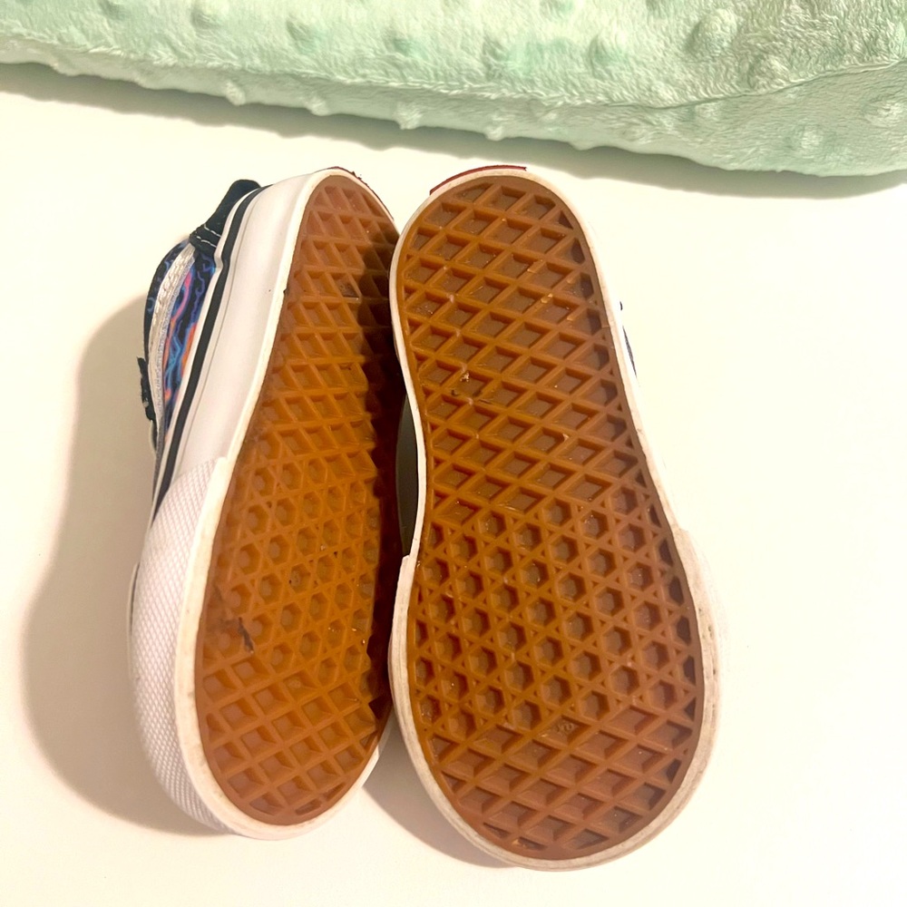 Vans with Flames - Picture 4 of 4